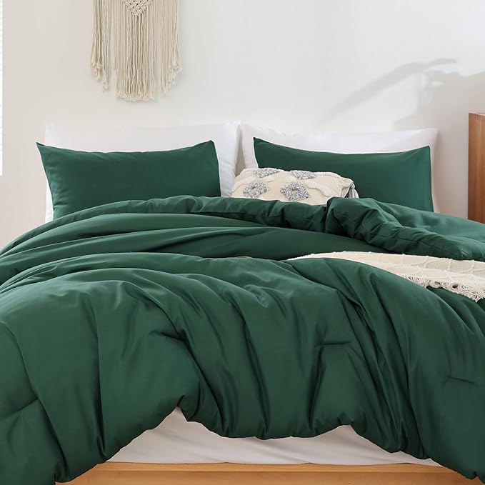 ROSGONIA Oversized King Comforter Dark Emerald Green, 3pcs (1 Boho Comforter & 2 Pillowcases), Lightweight Oversized King Size Comforter Sets Bedding