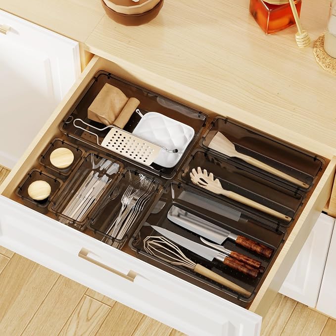 WOWBOX 40 PCS Clear Plastic Drawer Organizer Set, 4 Sizes Desk Drawer Organization and Storage Containers for Makeup, Cosmetics, Jewelry and Gadgets in Kitchen, Bathroom, Bedroom, Office, Clear Black - Image 7