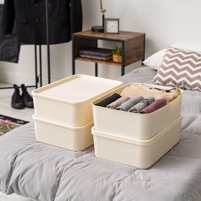 IRIS USA 15 Qt. Plastic Basket Storage Bins with Lids, Medium, 4-Pack, Stackable Lidded Storage Organizer Bins for Kitchen, Bathroom and Bedroom, Off White