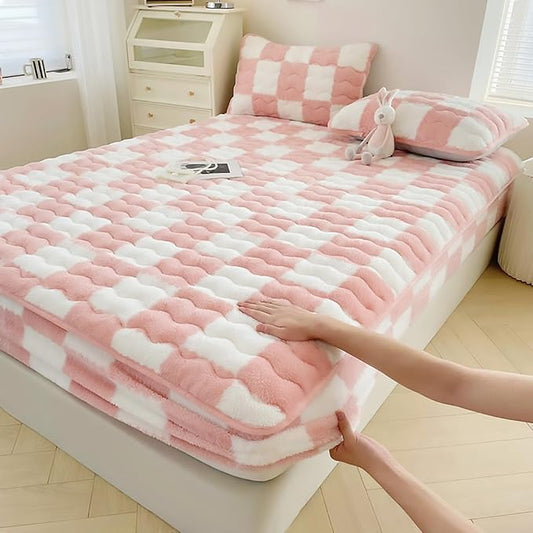 Velvet Fitted Sheet, Soft Velvet Fleece Bed Sheet Mattress Protector Cover with 12'' Deep Pocket Breathable Mattress Pad Cover, Elastic Fitted Mattress Topper(Twin-35x79inch, Pink)
