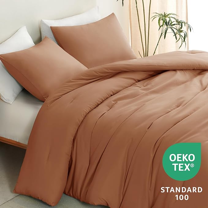 CozyLux Full Size Comforter Set Pumpkin, 3 Pieces Solid Breathable Quilted Bedding Sets, Fall Luxury Lightweight Soft Bed Set with Down Alternative Comforter and 2 Pillowcases for All Seasons