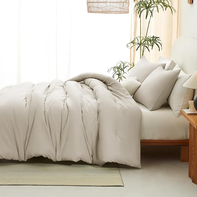 CozyLux Full Size Comforter Set Oatmeal, 3 Pieces Solid Breathable Quilted Bedding Sets, Luxury Lightweight Soft Bed Set with Down Alternative Comforter and 2 Pillowcases for All Seasons