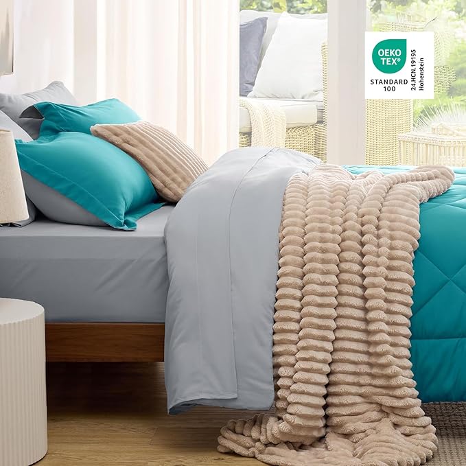Bedsure King Size Comforter Set - 7 Pieces Reversible Teal Bedding, King Size Bed Set for All Seasons, Bed in a Bag with Down Alternative Comforter, Sheets, Pillowcases & Shams