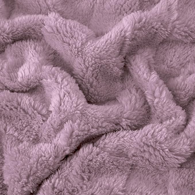 Light Purple Fleece Throw Blanket 50”×60” for Couch Sofa Bed,Super Soft Cozy Plush Microfiber Flannel Blanket with 3D Checkered Design Lightweight for Adults,Woman,Girls