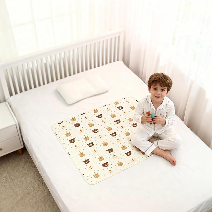 Pee Pads for Kids Waterproof Crib Pad - Reusable Potty Training Pads for Bed, Washable Toddler Mattress Pad Protector, Unisex for Toddlers Adults Elderly & Pets(Cute Bear, 31 x 39 Inch)
