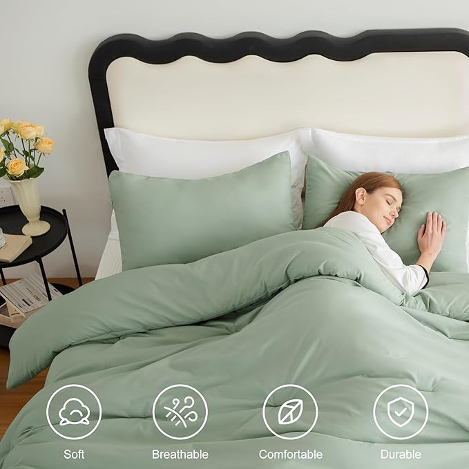 CozyLux Full Size Comforter Set Sage Green, 3 Pieces Solid Breathable Quilted Bedding Sets, Luxury Lightweight Soft Bed Set with Down Alternative Comforter and 2 Pillowcases for All Seasons