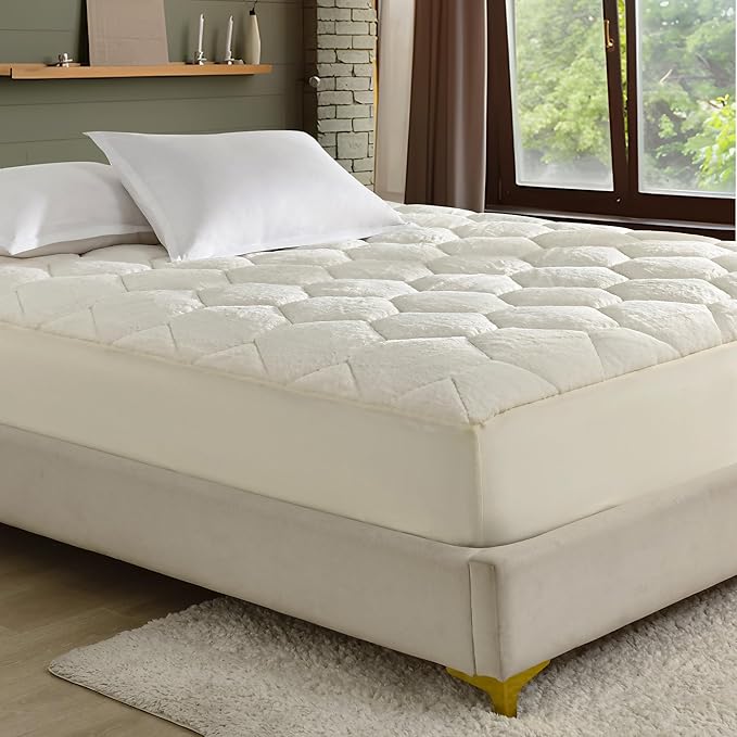 Faux Fur Fitted Mattress Pad Quilted Bottom Sheet, Fluffy Mattress Protector Cover, Luxury Soft Fitted Sheet Mattress Topper with 8-21" Deep Pocket Queen
