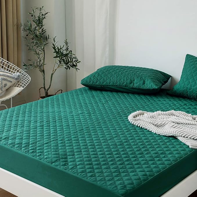 vctops Quilted Fitted Sheet Waterproof Mattress Protector Pad Ultra Soft Elastic Fitted Deep Pocket Bed Cover (Green,Queen)