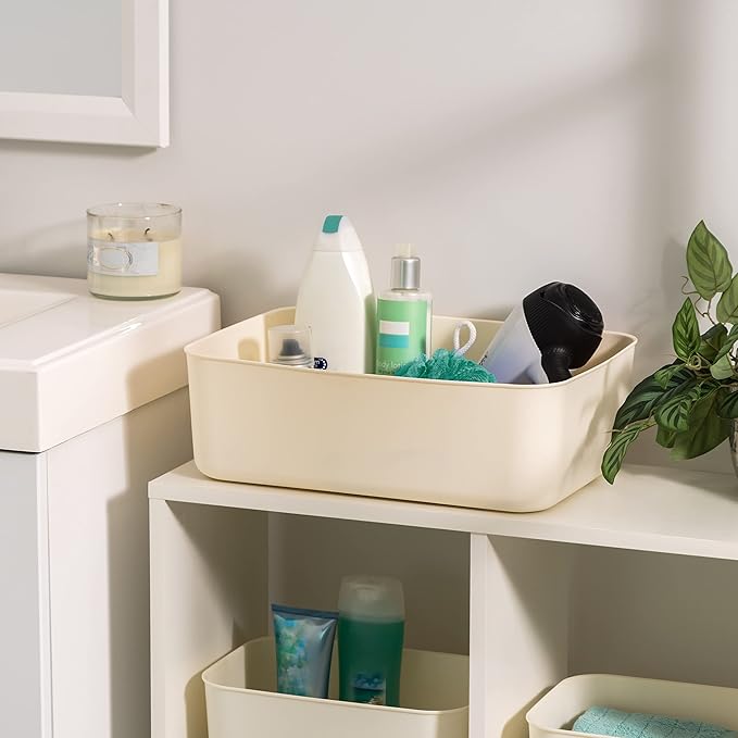 IRIS USA 15 Qt. Plastic Basket Storage Bins with Lids, Medium, 4-Pack, Stackable Lidded Storage Organizer Bins for Kitchen, Bathroom and Bedroom, Off White