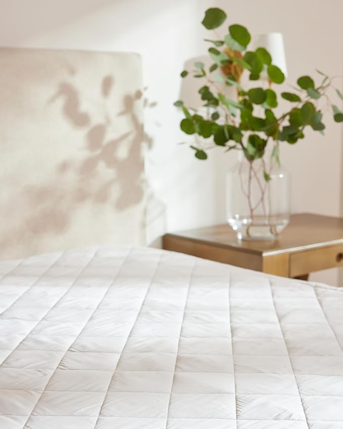 Cozy Earth Cali King Size Mattress Pad - 100% Viscose from Bamboo Cooling Mattress Cover - Lightweight Temperature Regulating Bed Pad with 360-Degree Elastic Hem - Fits Mattresses up to 20”