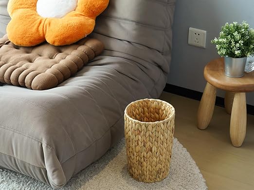 Coeusy Wicker Trash Can,Small Bathroom Trash Can,Water Hyacinth Wicker Waste Basket for Bathroom,Boho Waste Basket for Bedroom,Home Office,Compact Spaces(2 Gallon Round) - Image 7