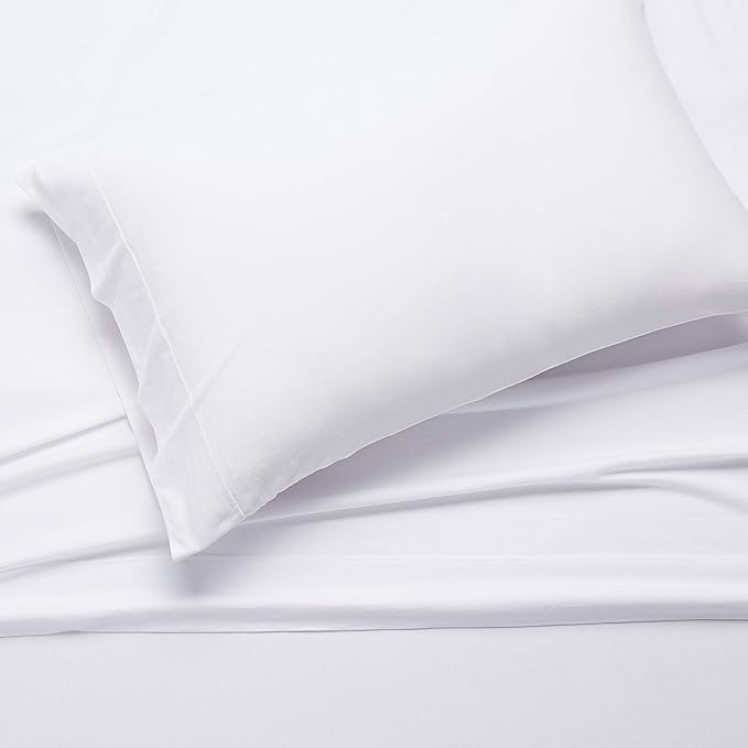 Amazon Basics Breathable, Stretchy 100% Cotton Jersey 3-Piece Bed Sheet Set, Includes Flat and Fitted Sheets, Pillowcase, Twin, White