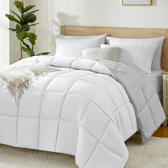 Homelike Moment Comforter King Size - Grey Duvet Insert Down Alternative Bed King Comforter, Lightweight Bedding Comforters Quilted Soft All Season Reversible White/Light Gray