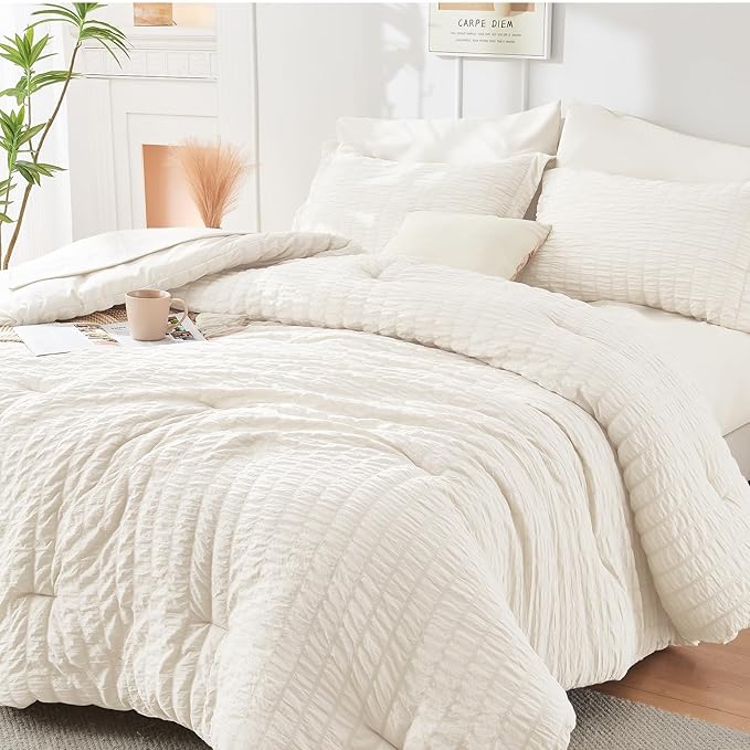 HYMOKEGE Ivory Oversized Queen Comforter Set Seersucker 7 Pieces, All Season Luxury Bed in a Bag for Bedroom, Bedding Set with Comforter, Sheets, Pillowcases & Shams