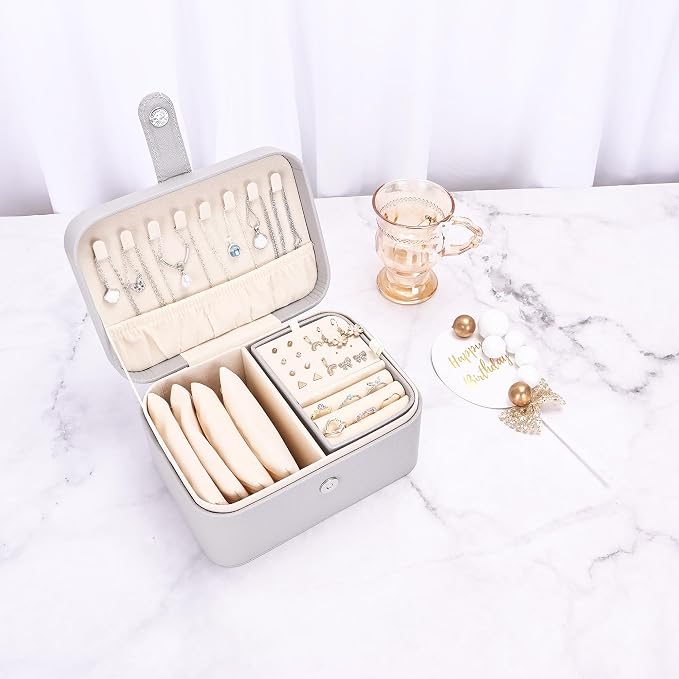 2 Layer Portable Jewelry Box, Large Jewelry Travel Case with 4 Jewelry Pouches, Medium Size Jewelry Organizer Box for Earrings, Necklaces, Bracelets (light gray) - Image 6