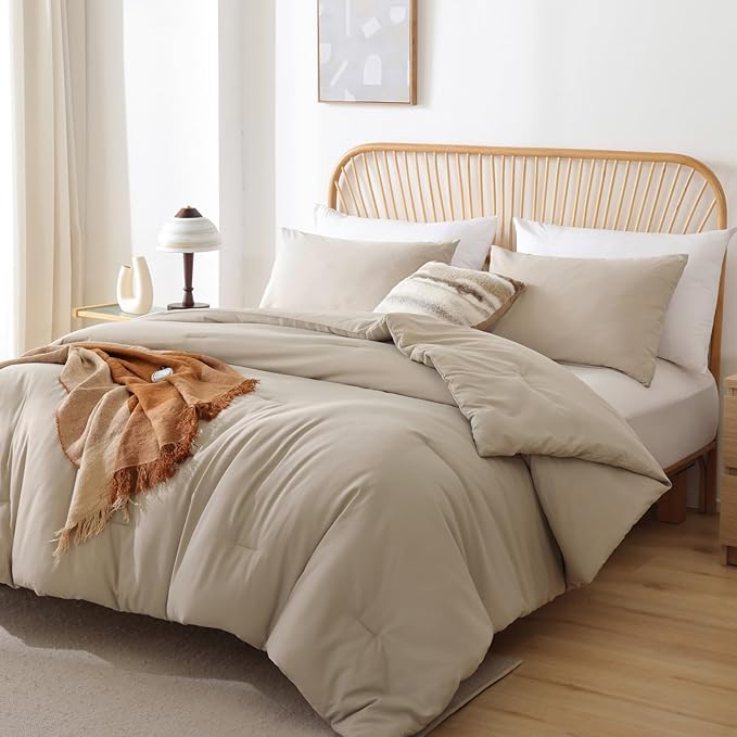 ROSGONIA Oversized King Comforter 128x120, 3pcs Super King Plus Comforter Set (1 Light Khaki Comforter & 2 Pillowcases) Lightweight Oversized King Bedding Set Quilt