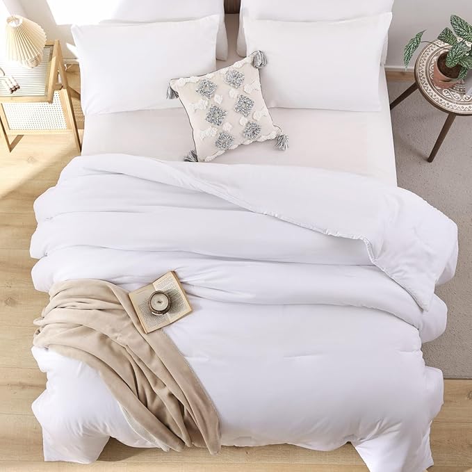 ROSGONIA Twin/Twin XL Comforter Set for College Girls Boys White, 1 Boho Comforter & 1 Pillowcase, Lightweight Kids Comforter All Season Dorm Bedding