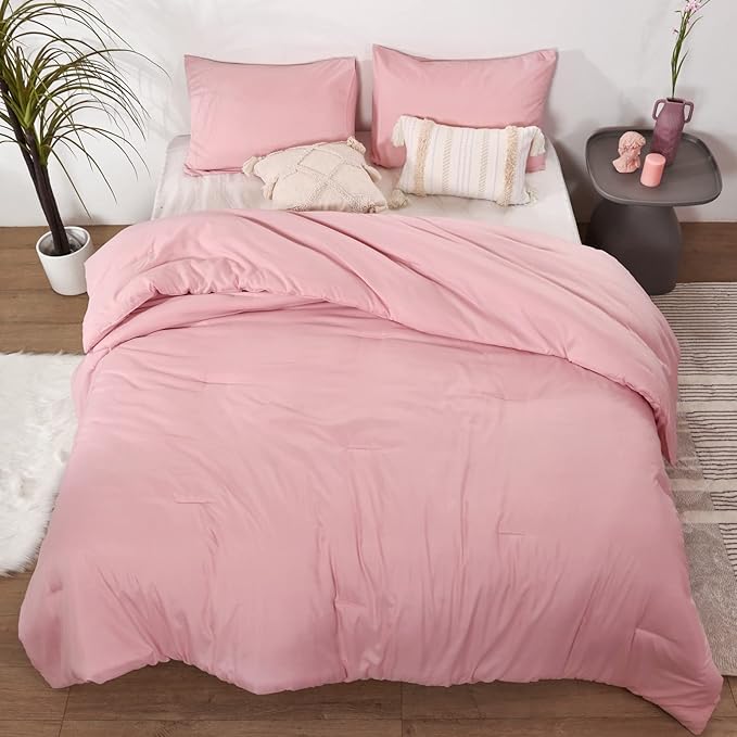 ROSGONIA Twin/Twin XL Comforter Set for College Girls Boys Pink, 1 Comforter & 1 Pillowcase, Lightweight Kids Comforter Set All Season Dorm Bedding