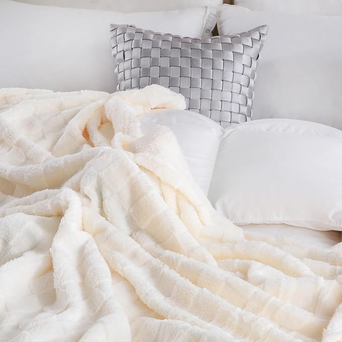 Cream White Fleece Throw Blanket 50”×60” for Couch Sofa Bed,Super Soft Cozy Plush Microfiber Flannel Blanket with 3D Checkered Design Lightweight for Adults,Woman,Girls