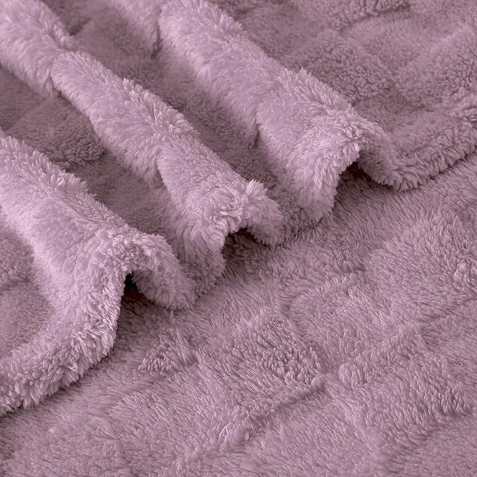 Light Purple Fleece Throw Blanket 50”×60” for Couch Sofa Bed,Super Soft Cozy Plush Microfiber Flannel Blanket with 3D Checkered Design Lightweight for Adults,Woman,Girls