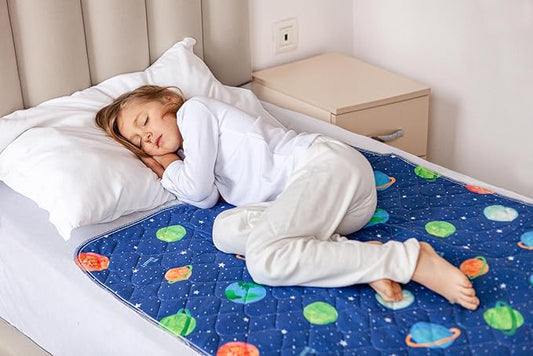 Lynmark® Potty Training Mattress Protector Pee Pads for Kids - Waterproof Toddler Bed Wetting Mat for Toilet Training - Non-Slip Washable Bedwetting Topper Absorbs Up to 2000ml - 35" x 33", Astronaut