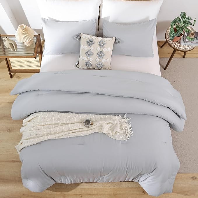 ROSGONIA Oversized King Comforter Light Gray, 3pcs (1 Grey Comforter & 2 Pillowcases), Soft Lightweight Oversized King Size Comforter Sets Bedding