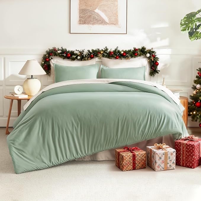 Litanika Oversized Queen Comforter Set, 3 Pieces Sage Green Lightweight Solid Bedding Comforter Set, All Season Fluffy Bed Set (98x98In Comforter & 2 Pillowcases)