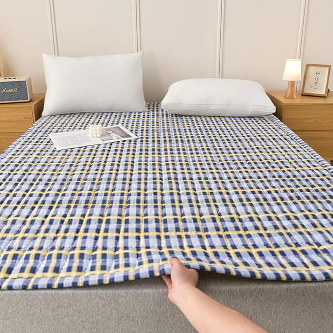 Mattress Pad Queen，Breathable，Non-Slip Mattress Protector with Elastic Straps，Quilted Mattress Topper Cover for Adults and Kids，Raw Cotton，Washable