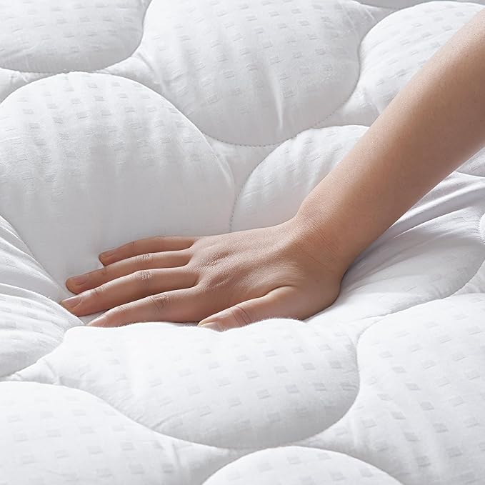 LEISURE TOWN Cotton Full Mattress Pad Fitted Quilted Mattress Cover Pillow Top Mattress Topper Cooling Soft Breathable Mattress Protector with 8-21 Deep Pocket,Machine Washable (54x75 White)