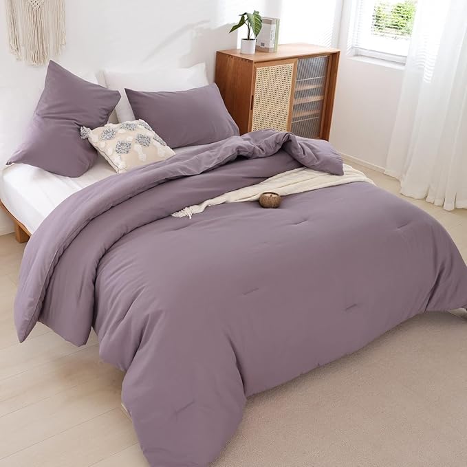 ROSGONIA Oversized King Comforter 120x120, 3pcs Super King Comforter (1 Dusty Purple Comforter & 2 Pillowcases) Lightweight Warm Bedding Blanket
