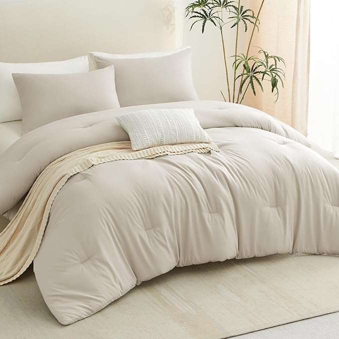 CozyLux Queen Comforter Set Oatmeal, 3 Pieces Solid Comforters Queen Size Breathable Quilted Bedding Sets, Luxury Soft Lightweight Bed Set with Down Alternative Comforter and 2 Pillowcases All Seasons