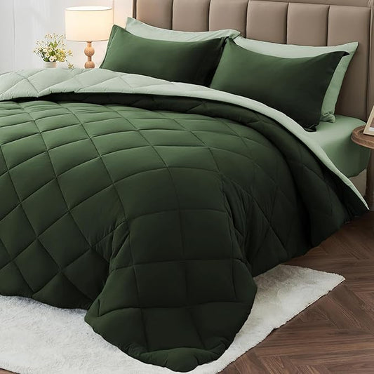 MUXHOMO 7 Pieces Oversized Queen Comforter Set, Reversible Bed in a Bag Oversized Queen Size, All Season Bedding Set, Flat Sheet, Fitted Sheet, Pillowcases & Shams, Dark Green & Light Green