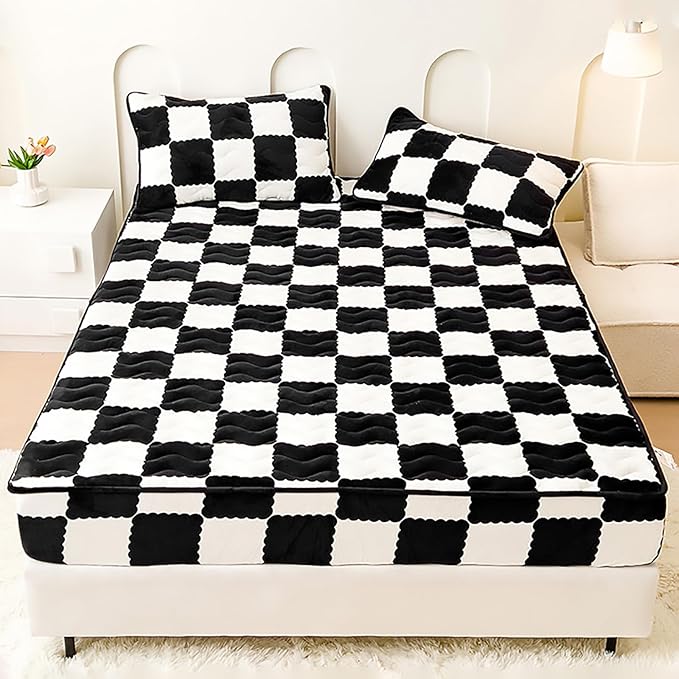 Velvet Fitted Sheet, Soft Velvet Fleece Bed Sheet Mattress Protector Cover with 12'' Deep Pocket Breathable Mattress Pad Cover, Elastic Fitted Mattress Topper(Twin-35x79inch, Black)