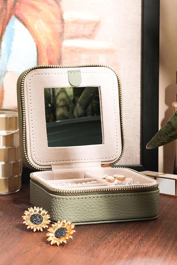 S.Leaf Initial Travel Jewelry Case Jewelry Boxes for Women Small Jewelry Box Travel Jewelry Box Jewelry Gift Boxes Jewelry Travel Case Jewelry Organizer Box Portable Travel Jewelry Case Letter W - Image 3