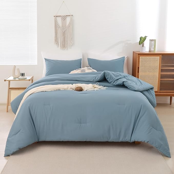 ROSGONIA Oversized King Comforter 128x120, 3pcs Super King Plus (1 Dusty Blue Comforter & 2 Pillowcases) Lightweight Oversized King Bedding Set Blanket