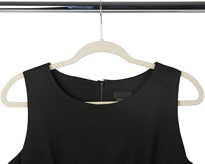Simplify 10 Super Slim Velvet Huggable Hangers in Ivory - Image 4