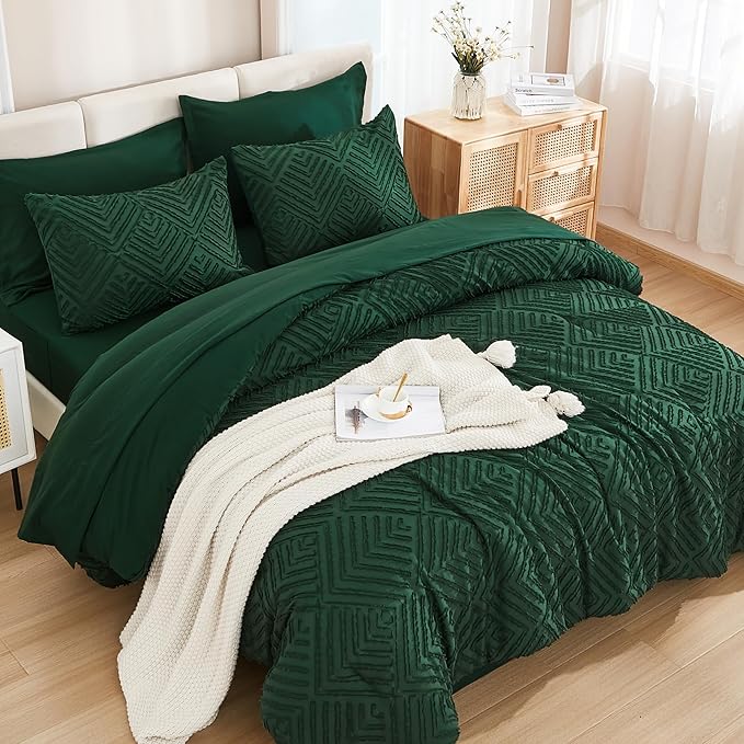 Andency Oversized King Comforter Set Dark Emerald Green - 7 Pieces Bed in a Bag Super King Bedding Sets, Boho Tufted Lightweight Fluffy Bed Set with Comforter, Sheets, Pillowcases & Shams