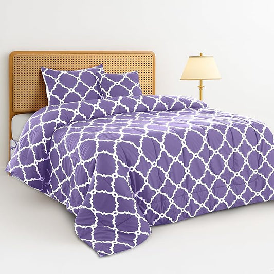 LUX Décor Reversible 4pc Twin Comforter Set, Printed Bedding Set, All-in-One Bed in a Bag, Includes 1 Comforter, 1 Pillow Sham, 1 Decor Pillow & 1 Bed Skirt (Quatrefoil Lavender,Twin)
