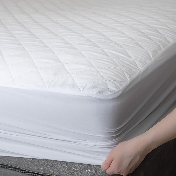 Masirs Twin Mattress Pad Protector Waterproof – Quilted Fitted Mattress Cover, Breathable Diamond Stitch, Soft Plush Topper, Machine Washable, Deep Pocket, White