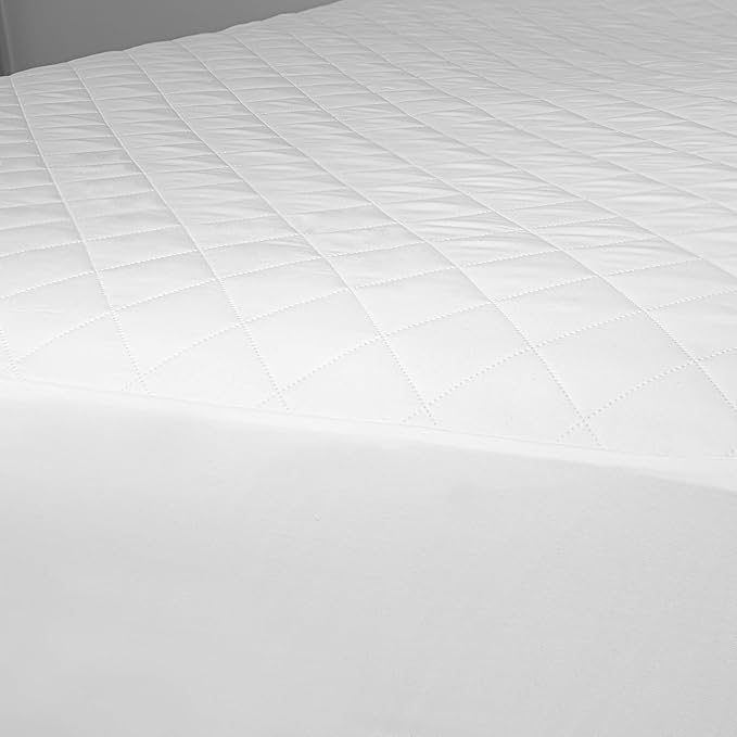 Masirs Twin Mattress Pad Protector Waterproof – Quilted Fitted Mattress Cover, Breathable Diamond Stitch, Soft Plush Topper, Machine Washable, Deep Pocket, White