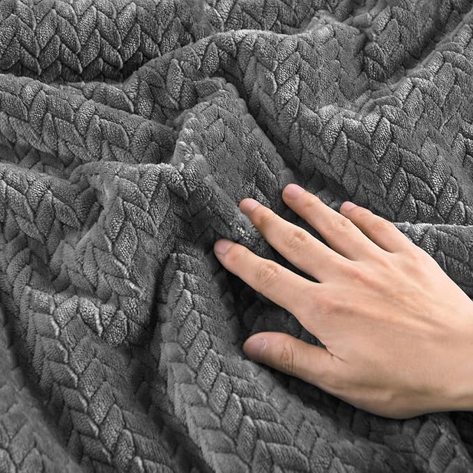 Fluffy Full Comforter Set - Furry Grey Leaves Pattern Faux Fur Bed Set, Winter Ultra Soft Fuzzy Comfort Set, Velvet Bedding Set for Bed with 2 Pillow Cases