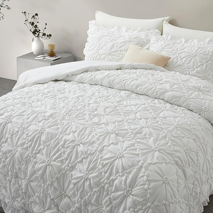BEDAZZLED Queen Size Comforter Sets, White Bedding Comforter Set, 3 Pieces Pinch Pleat Bedding Sets with Comforter and Pillowcases Soft Farmhouse Shabby Chic Comforter for All Season
