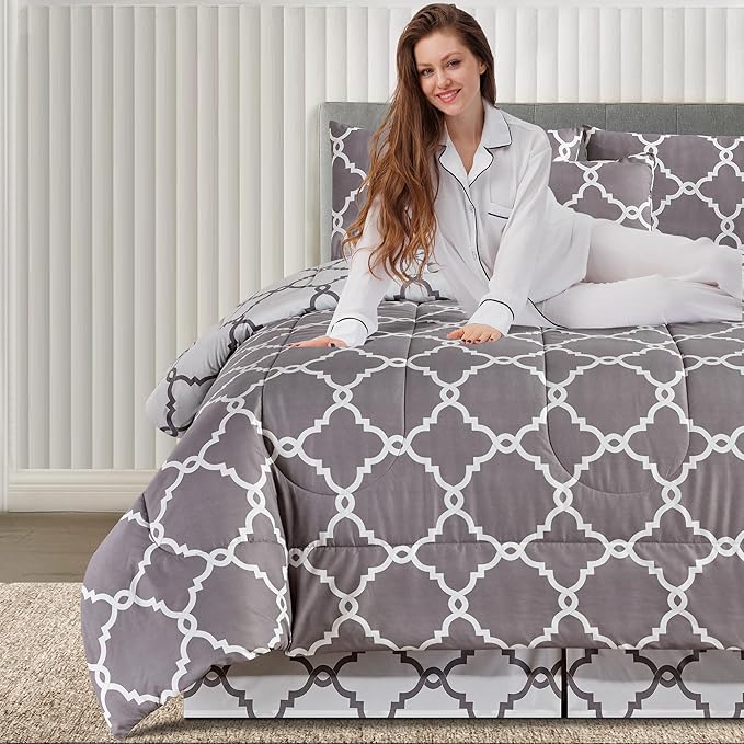 LUX Décor Reversible 5pc Queen Comforter Set, Printed Bedding Set, All-in-One Bed in a Bag, Includes 1 Comforter, 2 Pillow Shams, 1 Decorative Pillow & 1 Bed Skirt (Quatrefoil Grey,Queen)