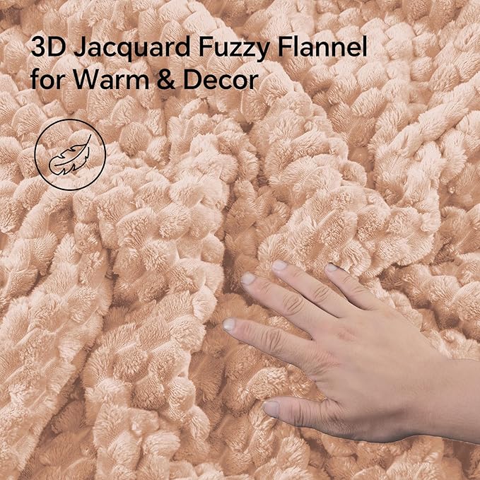 BEDELITE Fluffy King Size Comforter Set - Coral Pink Fleece Soft Comforter for King Size Bed, Luxury Warm Bedding Set for Winter, Fuzzy Bed Set 3 Pieces (1 Comforter, 2 Pillowcases)