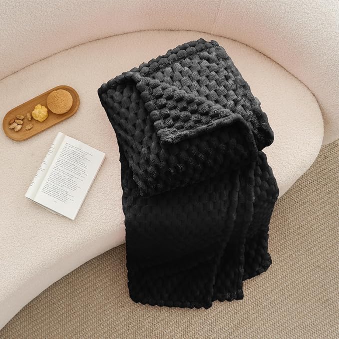 BEDELITE Fleece Blanket, Large Queen Size for Bed, 3D Jacquard Decorative Black Fuzzy Blanket, Soft and Cozy Warm Plush Fluffy Throw All Seasons Suitable, 90x90Inches