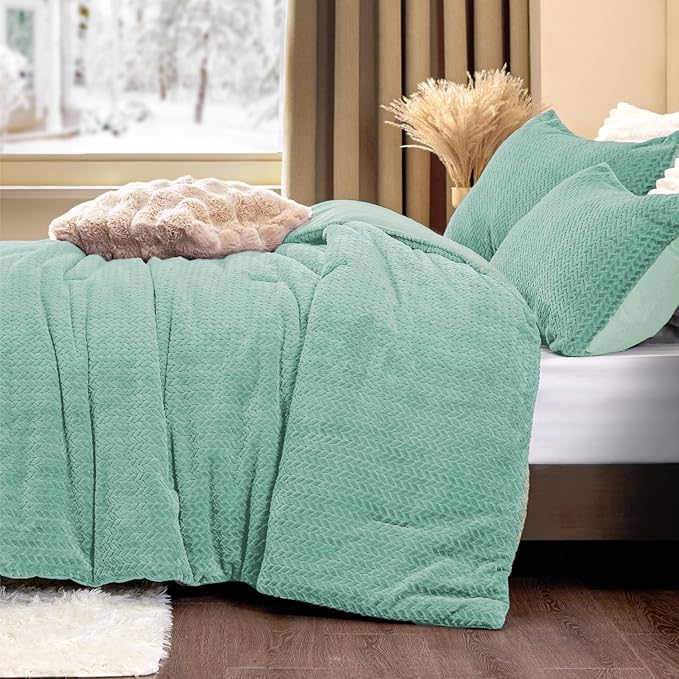 Flannel Fleece Queen Comforter Set - Furry Eggshell Blue Leaves Pattern Faux Fur Bed Set, Winter Ultra Soft Fuzzy Comfort Set, Velvet Bedding Set for Bed with 2 Pillow Cases