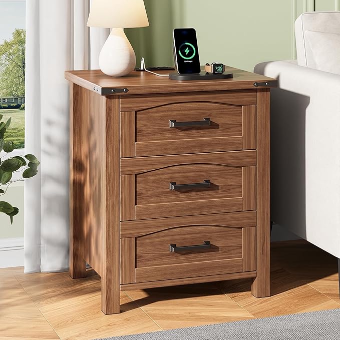 Decofy Farmhouse Nightstand with Charging Station, 18'' Wide Rustic End Table with USB/Type-C Ports, 3 Drawers, Wood Bedside Table for Bedroom, Walnut