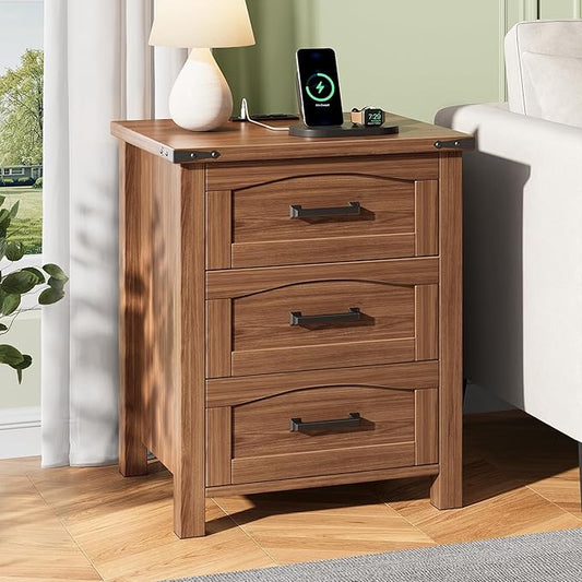 Decofy Farmhouse Nightstand with Charging Station, 18'' Wide Rustic End Table with USB/Type-C Ports, 3 Drawers, Wood Bedside Table for Bedroom, Walnut