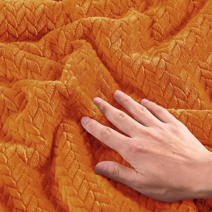 Flannel Fleece Full Comforter Set - Furry Burnt Orange Leaves Pattern Faux Fur Bed Set, Winter Ultra Soft Fuzzy Comfort Set, Velvet Bedding Set for Bed with 2 Pillow Cases