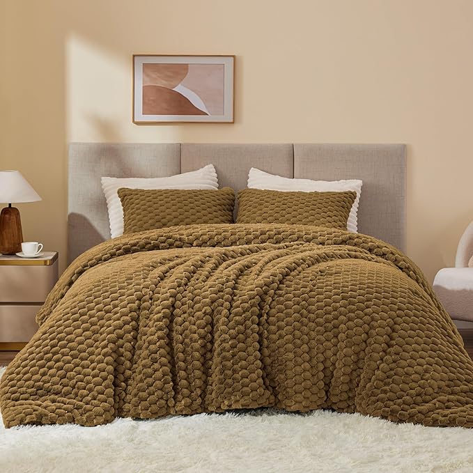 BEDELITE Fluffy King Size Comforter Set - Brown Fleece Soft Comforter for King Size Bed, Luxury Warm Bedding Set for Winter, Fuzzy Bed Set 3 Pieces (1 Comforter, 2 Pillowcases)